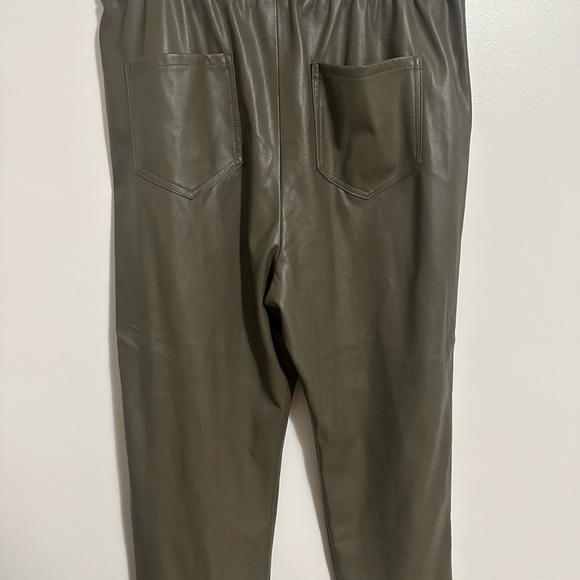 Zara RELAXED FAUX LEATHER THE WEEKEND MID-RISE PANTS Beige Size L - Picture 5 of 7